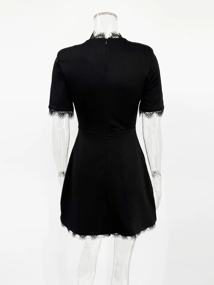 Robe saisonnière en dentelle