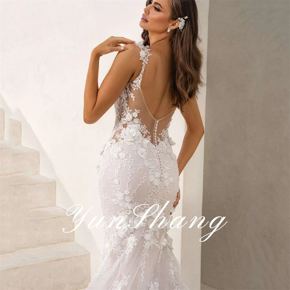 Mariée en robe sirène sophistiquée