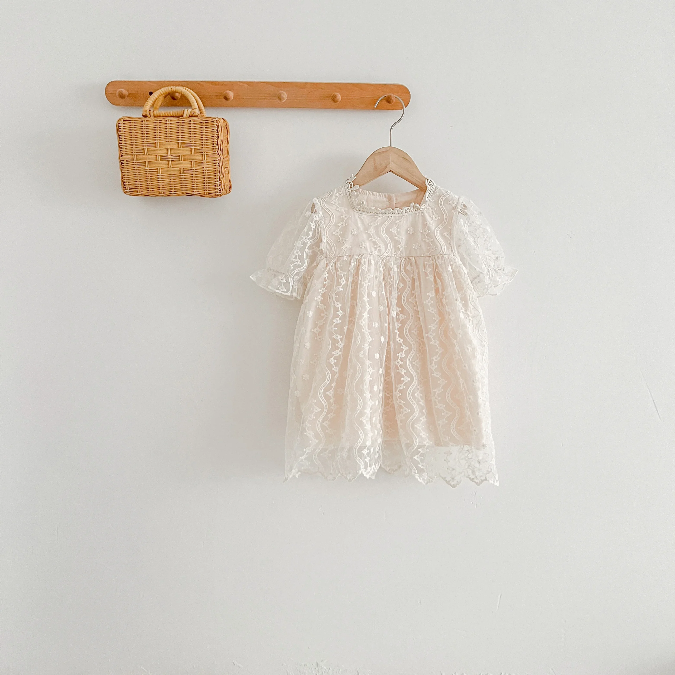 robe col ras bébé