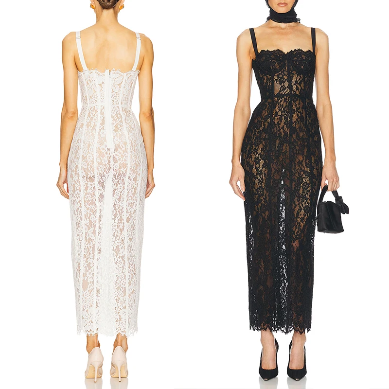 Robe transparent en dentelle