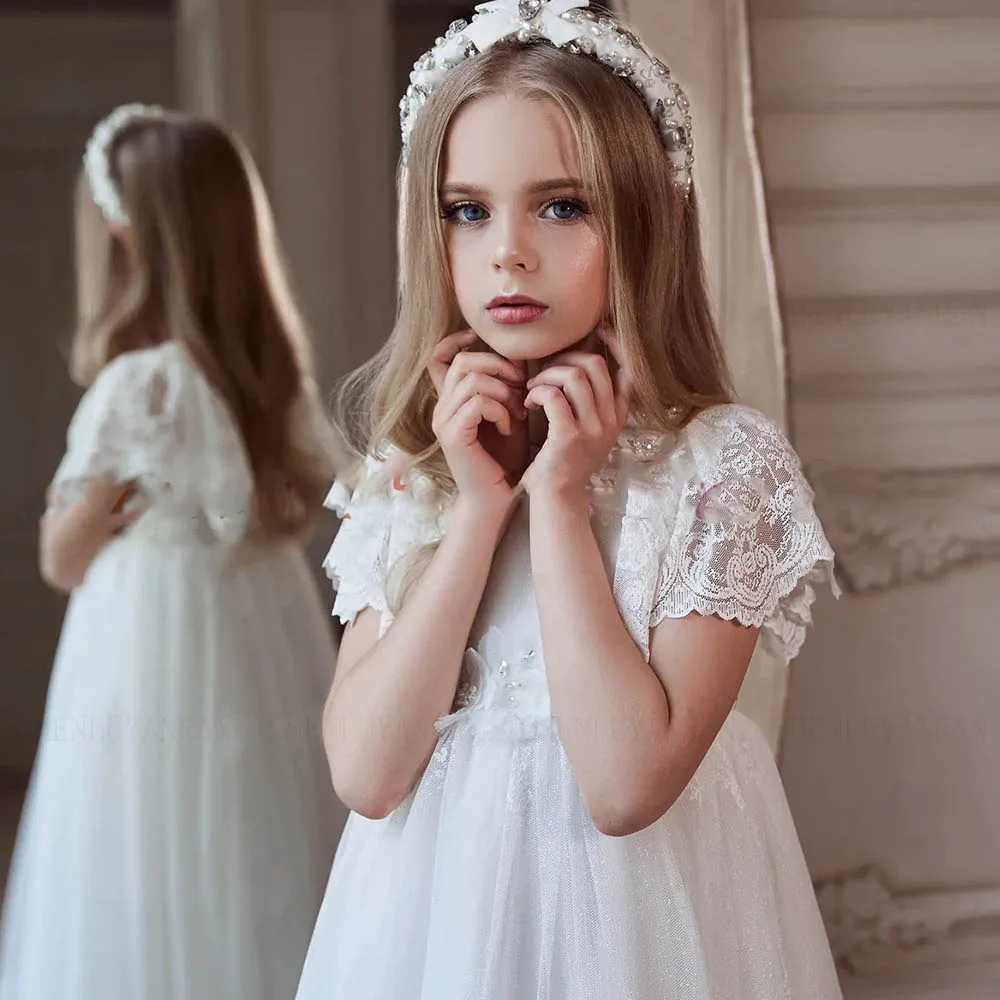 tenue en dentelle pour fille