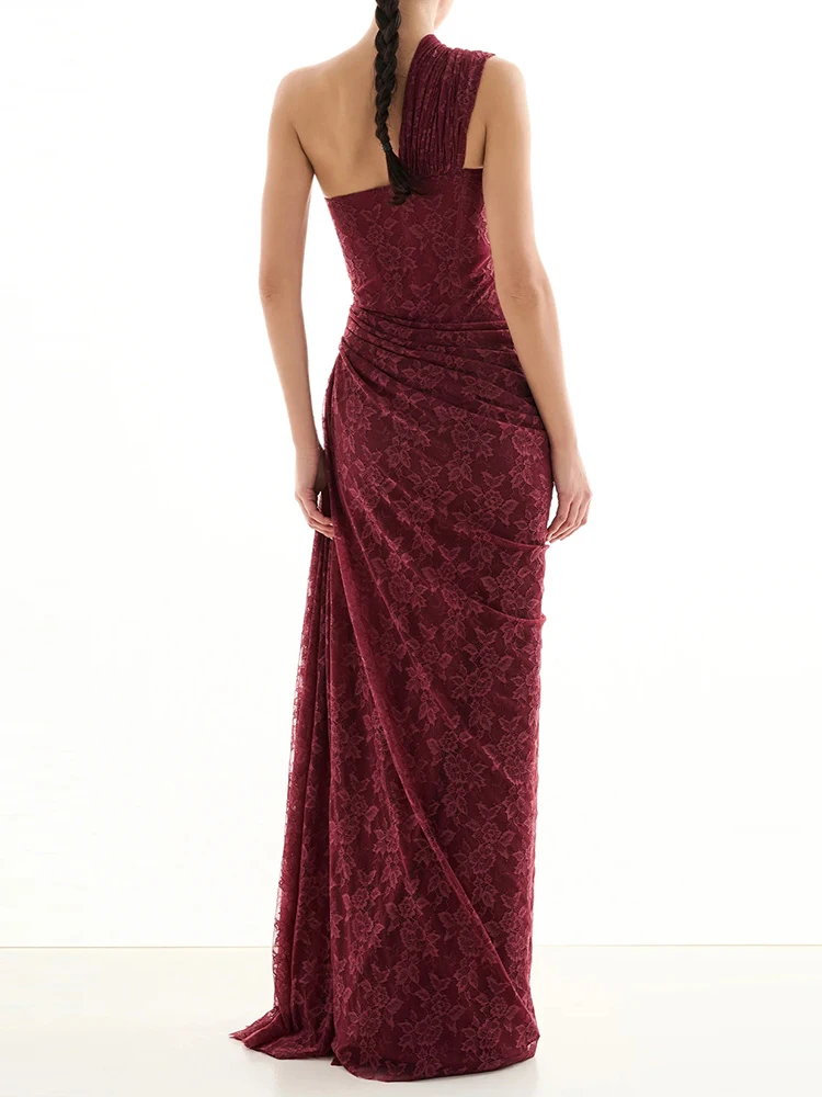 robe de soirée en dentelle bordeaux