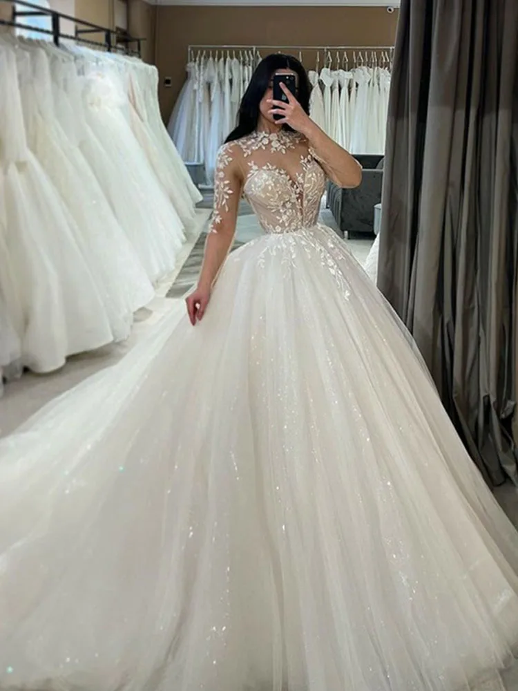 Robe de mariée en dentelle – Image 3