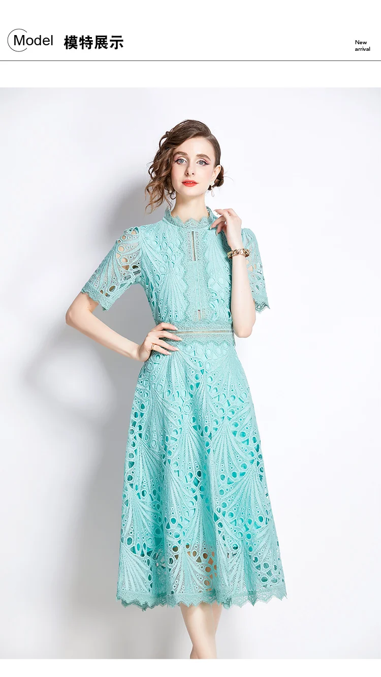 Robe verte rayonnante