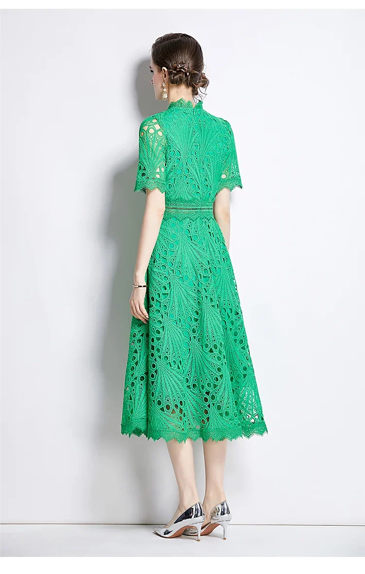 robe verte dansante en dentelle