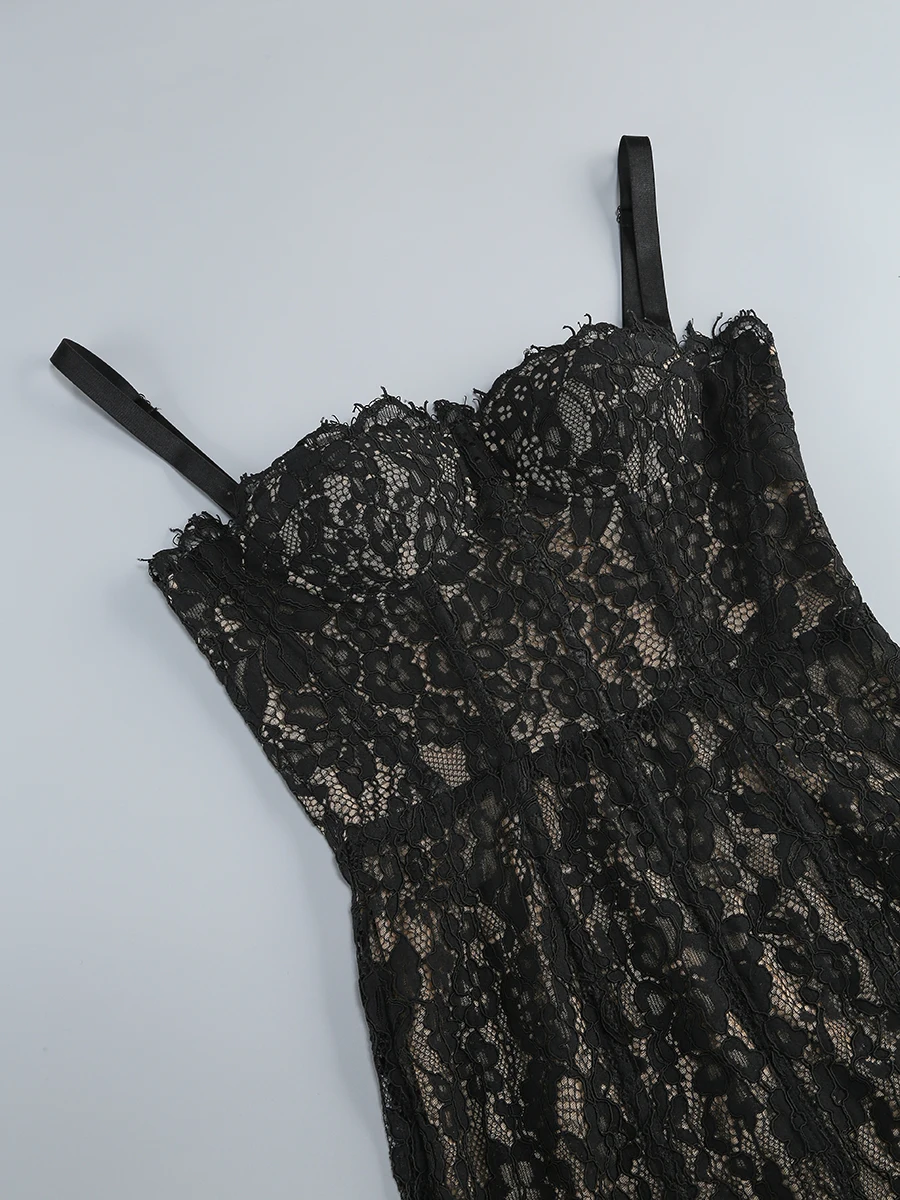 tenue élégante dentelle