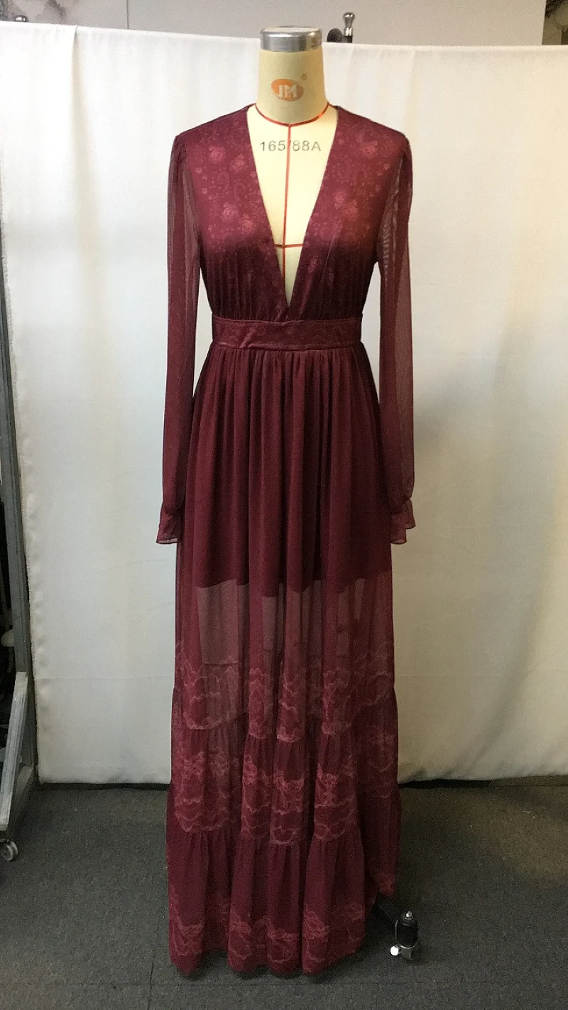 robe longue en dentelle