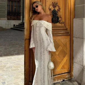 Robe en dentelle blanche longue