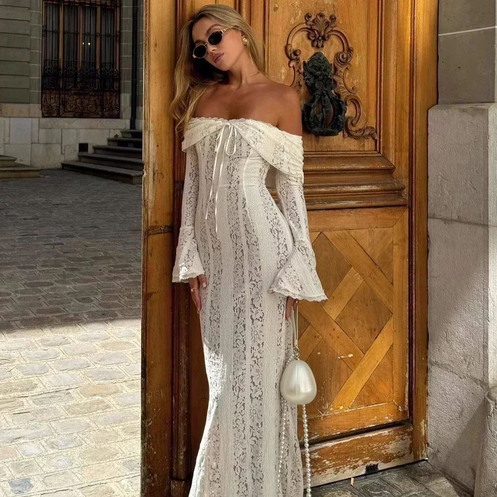 Robe en dentelle blanche longue