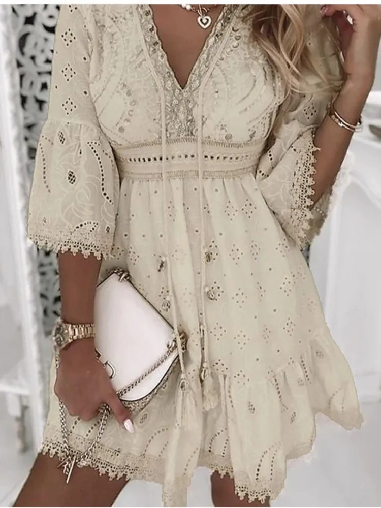 col en V dentelle