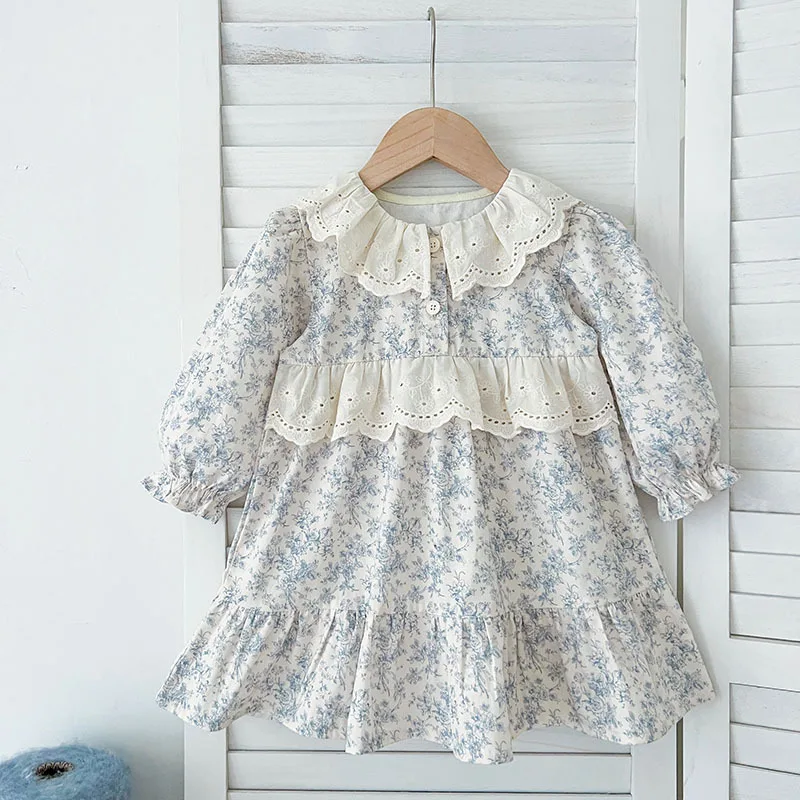 col en dentelle pour bébé