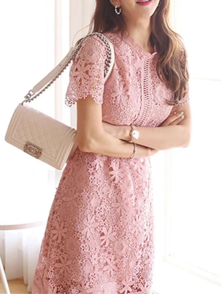robe en dentelle rose et confort