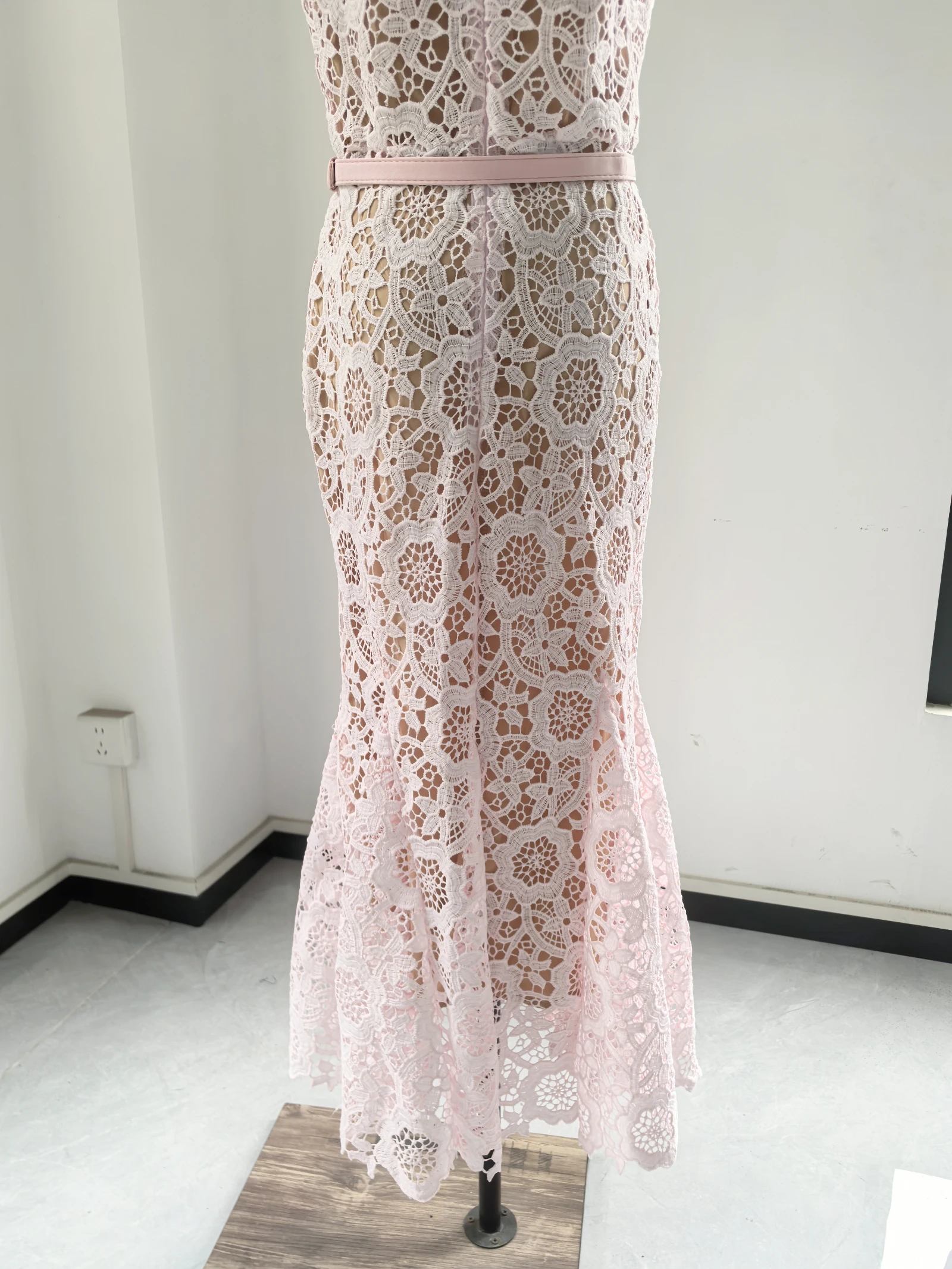 Robe en dentelle pour soirée