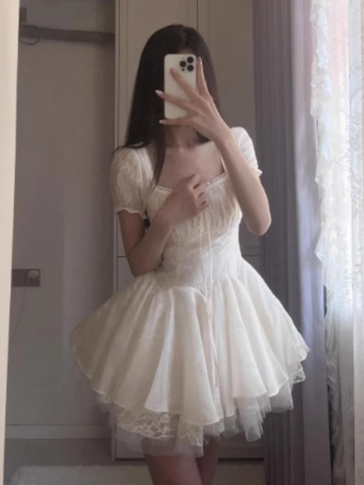 élégante robe en dentelle rose