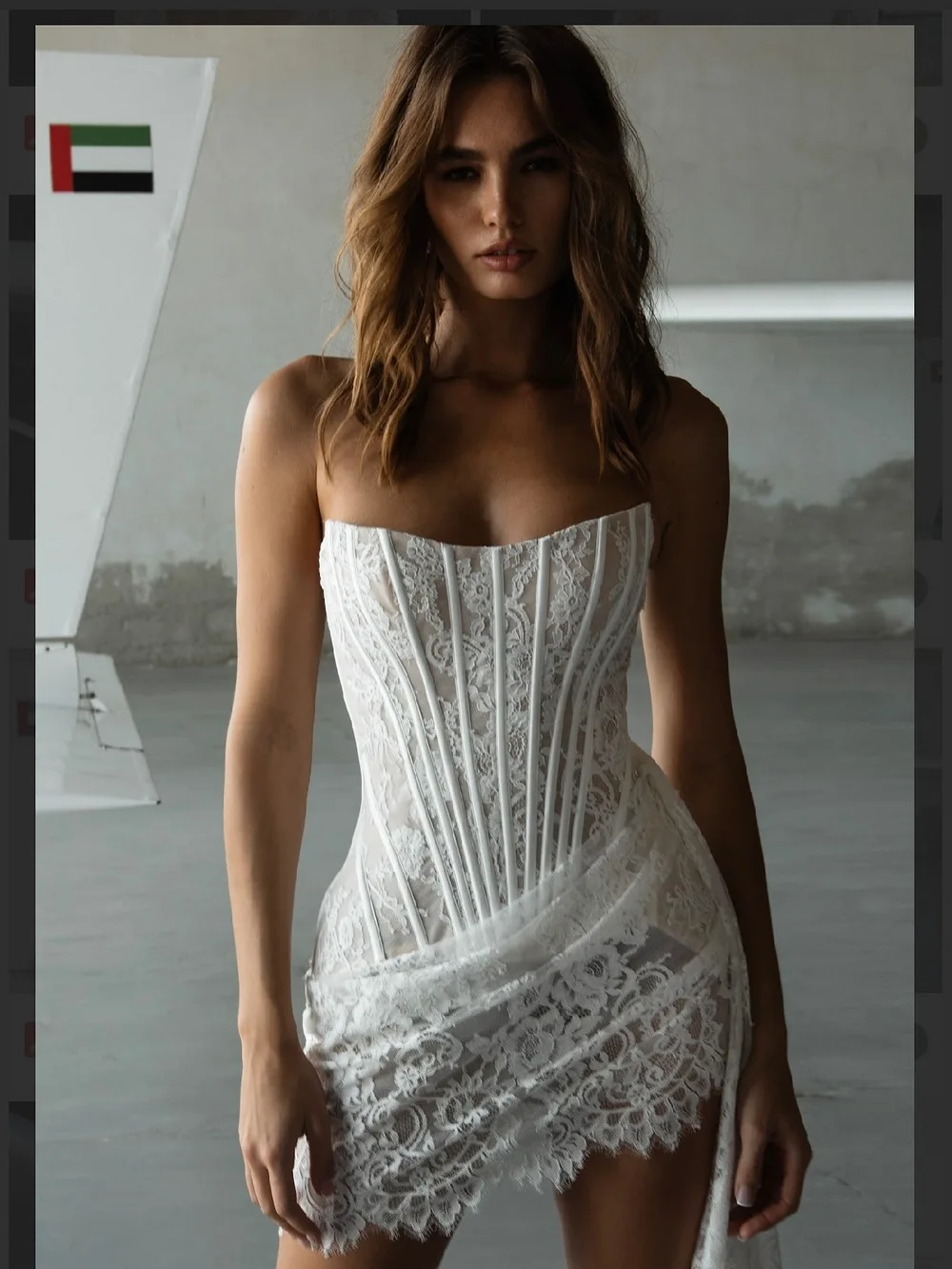 Robe de mariée bustier en dentelle – Image 4