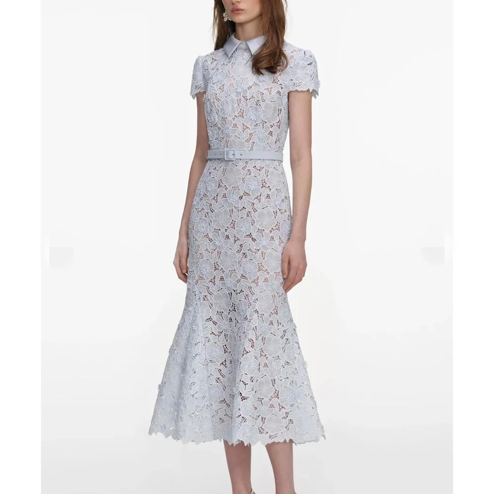 Artisanat robe en dentelle
