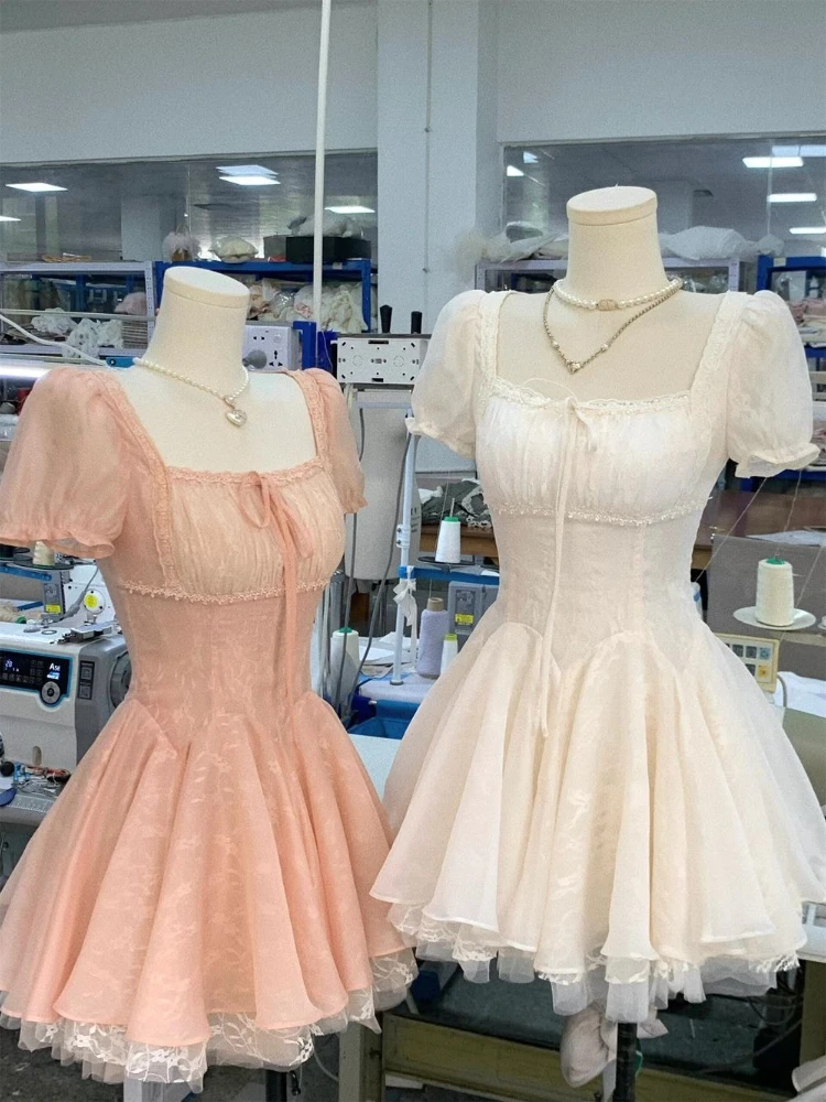 robe en dentelle rose tendance