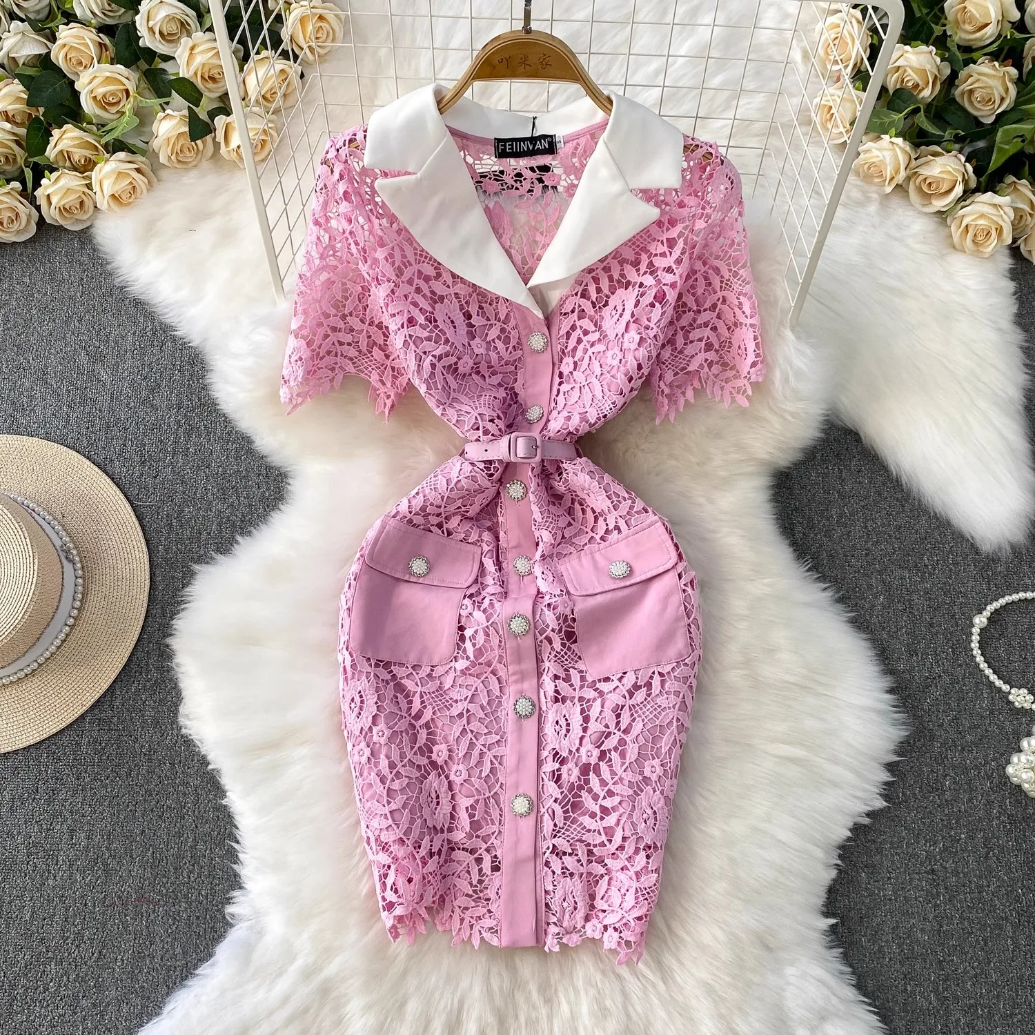 robe en dentelle rose