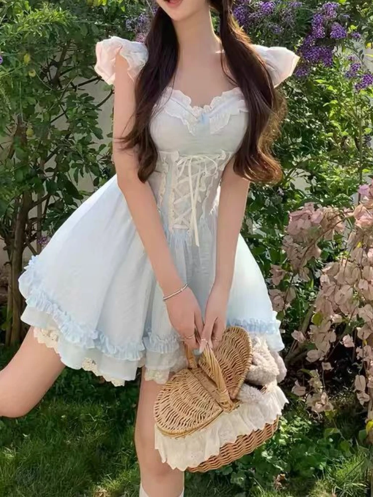 Élégante robe dentelle bleue