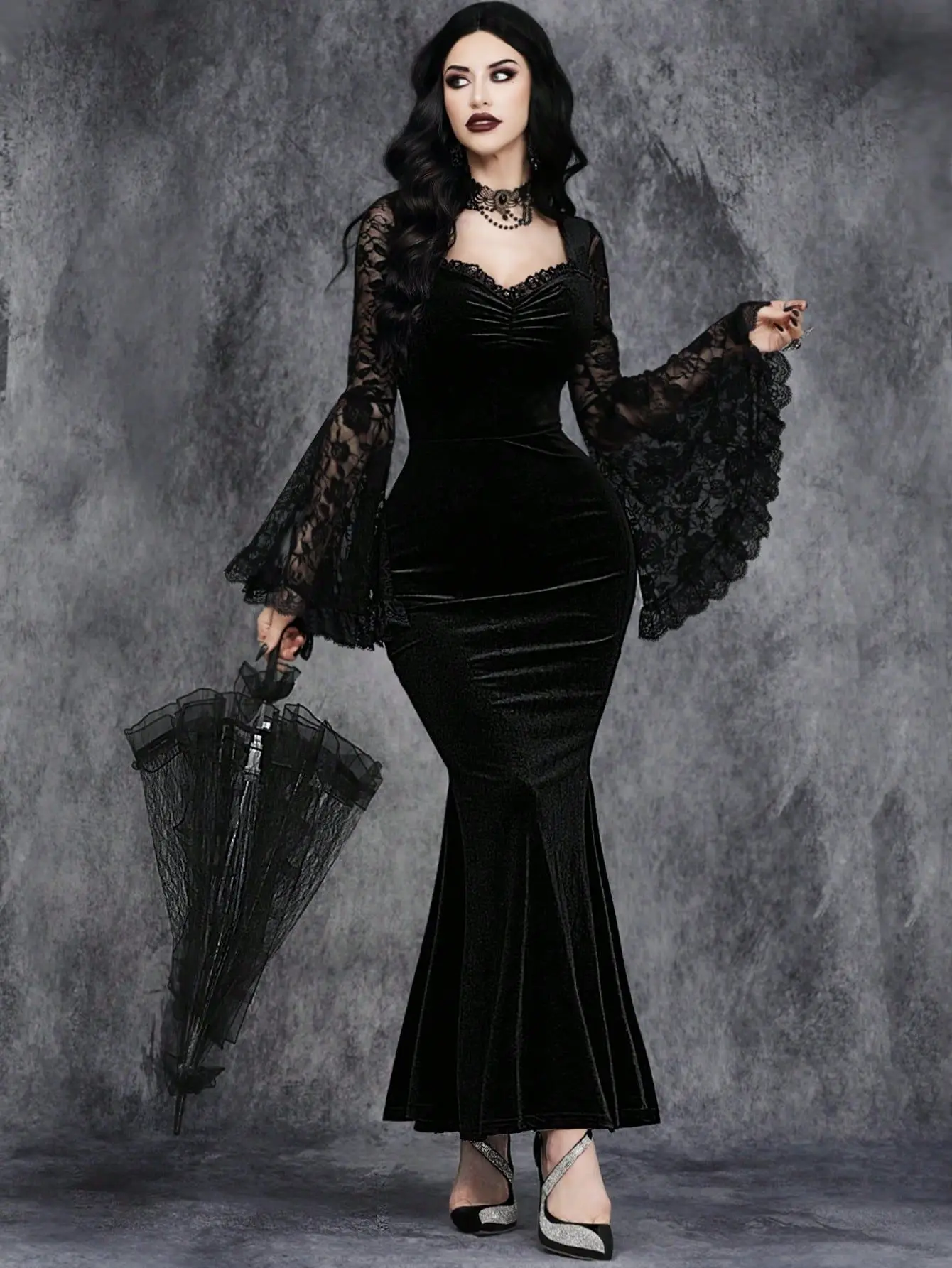 robe synthétique gothique