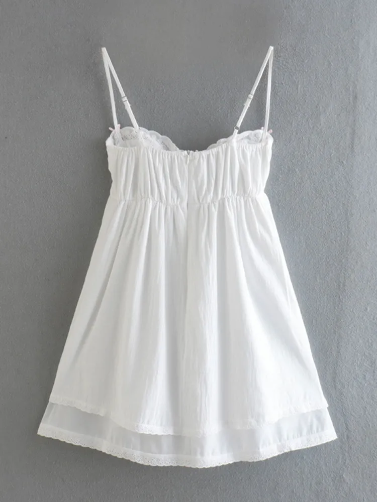 Robe à la mode en dentelle