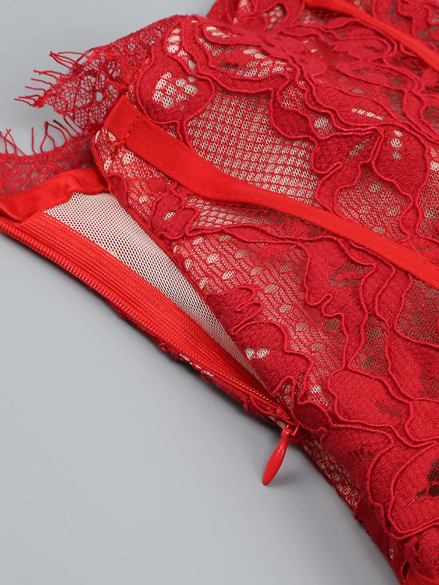 robe rouge audacieuse