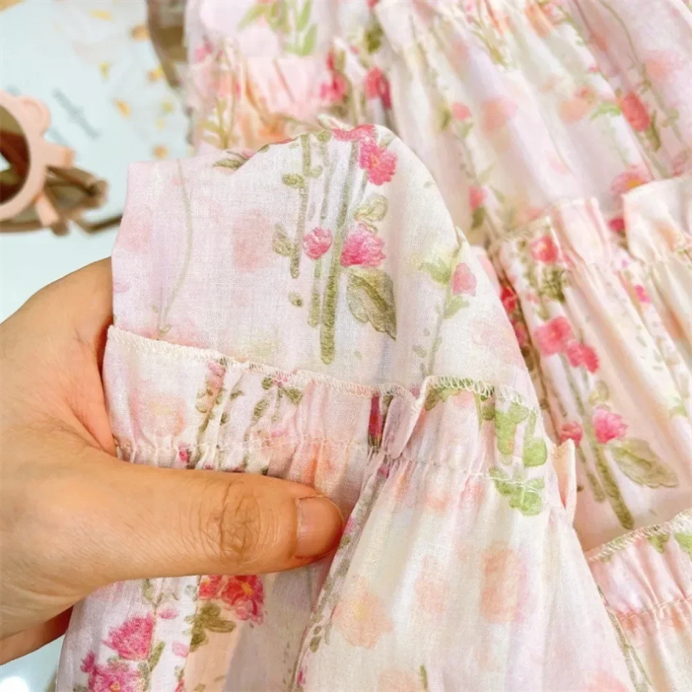 tenue estivale sans manches pour fille