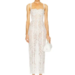 Robe en dentelle noire