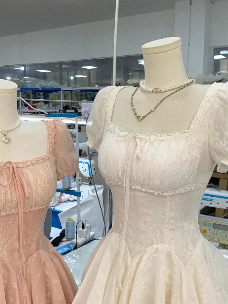 détail nœud mignon robe dentelle