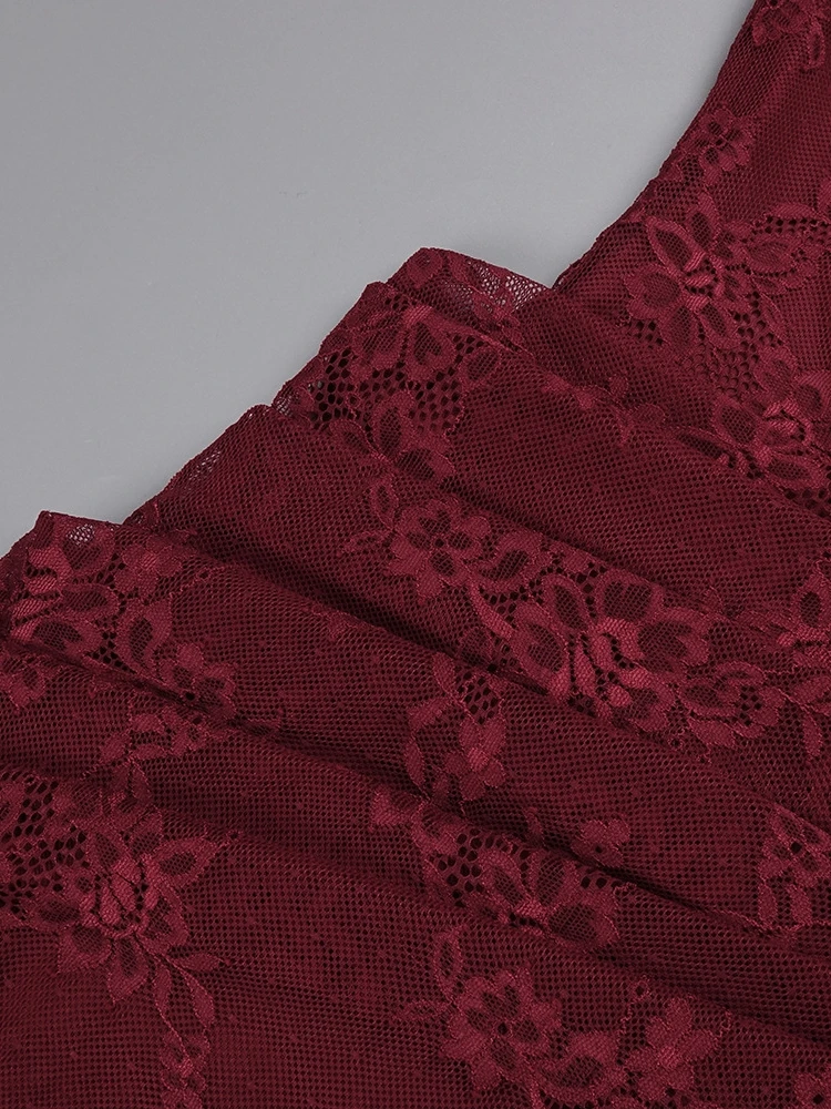 robe dentelle bordeaux intemporelle
