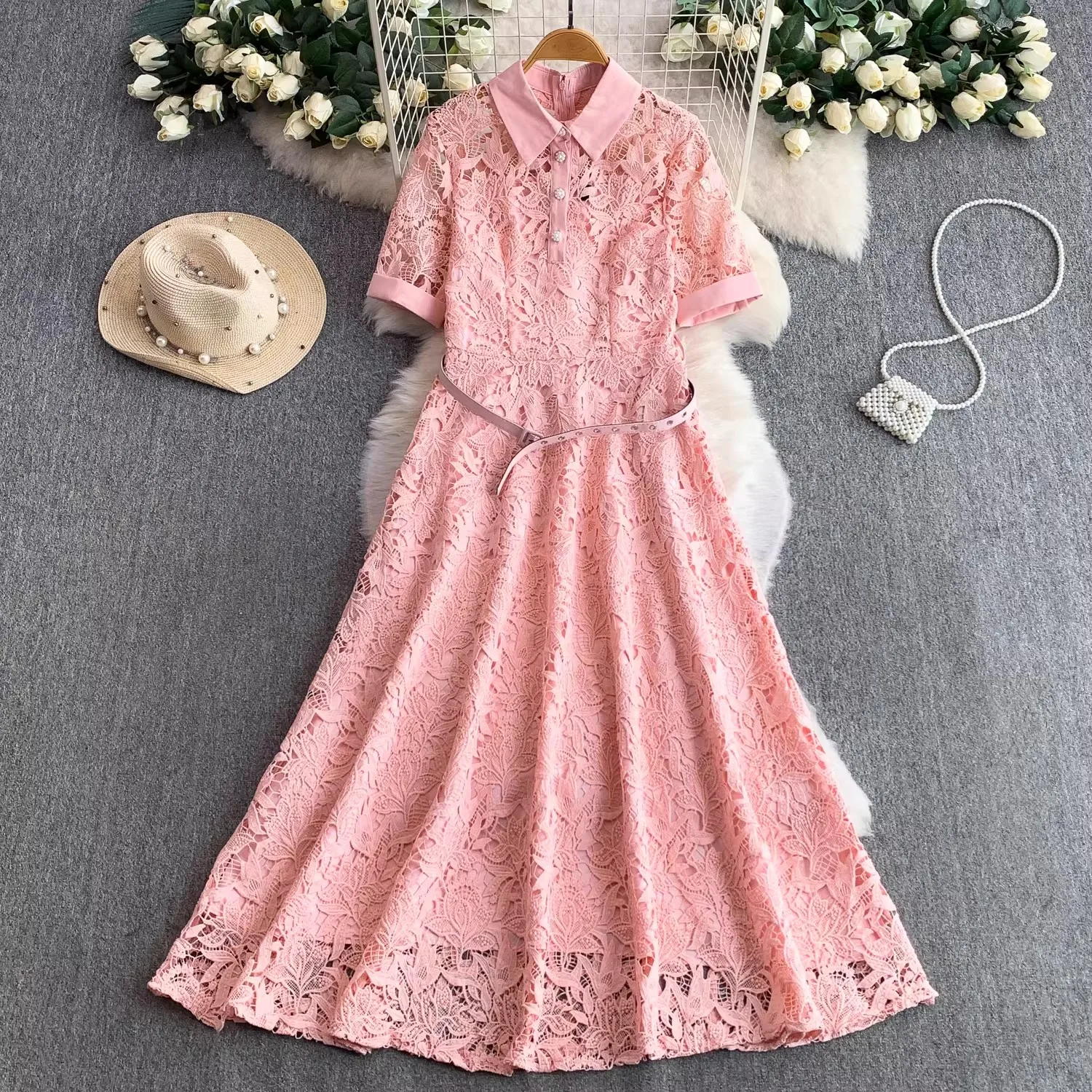 look élégant avec robe brodée