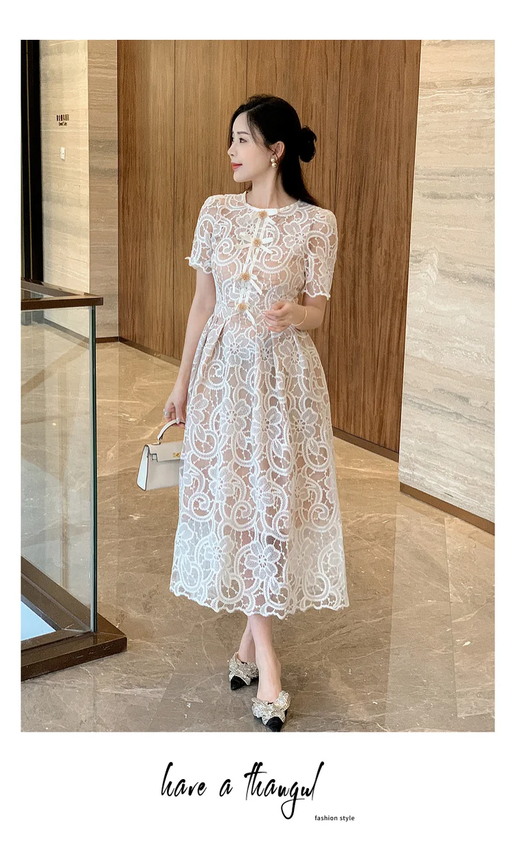 Robe en dentelle blanche – Image 12
