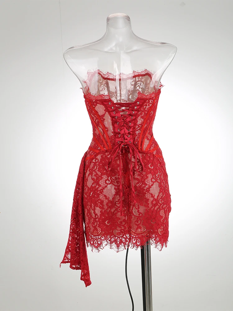 robe féminine en dentelle