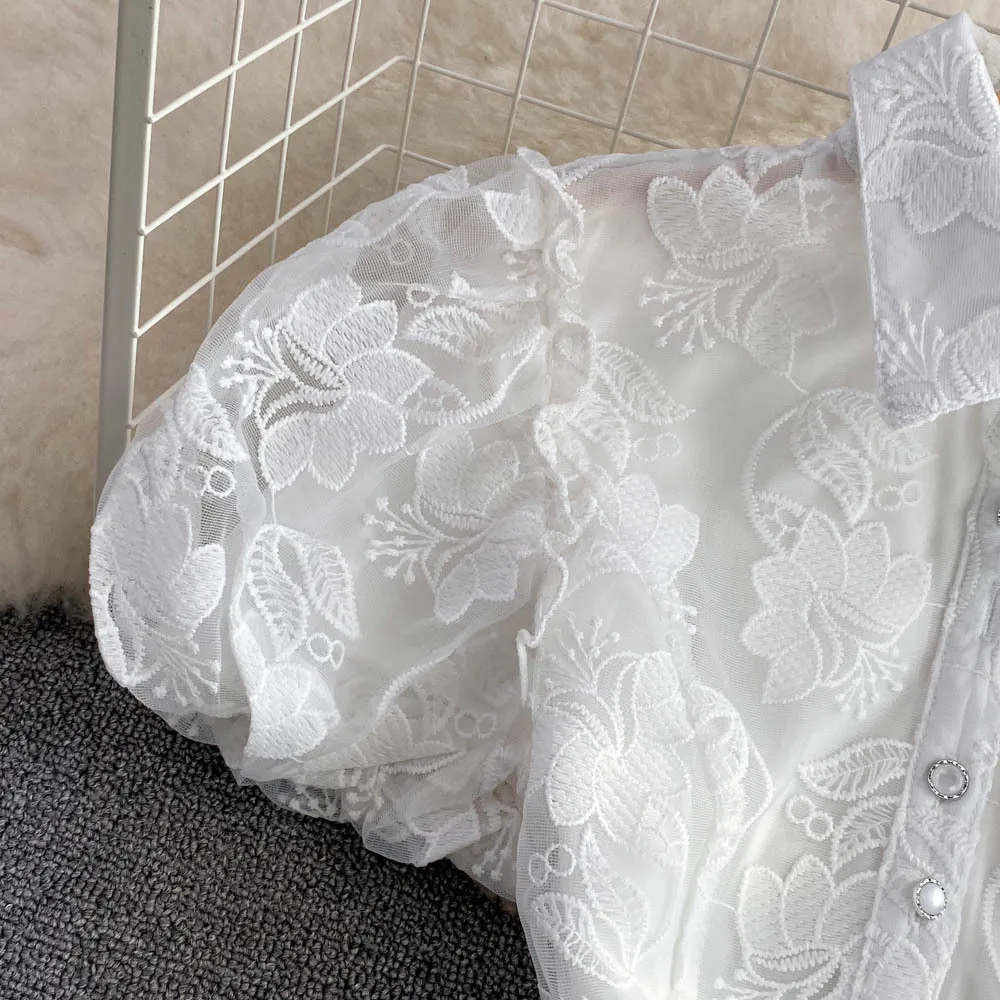 Dentelle robe blanche courte