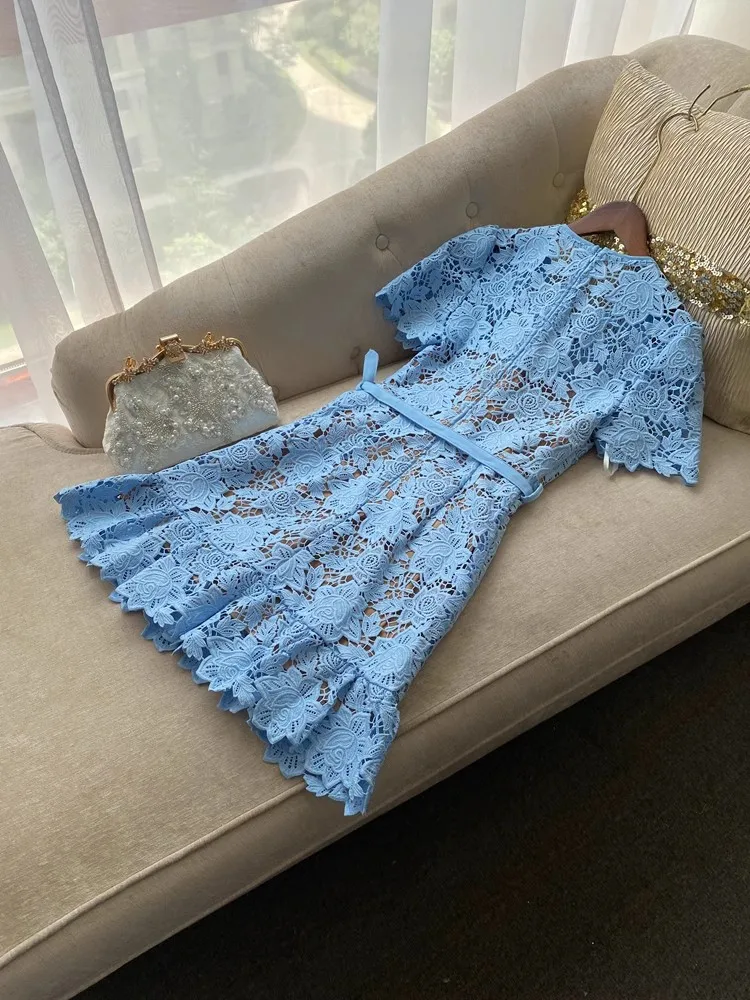 Robe en dentelle bleu – Image 16