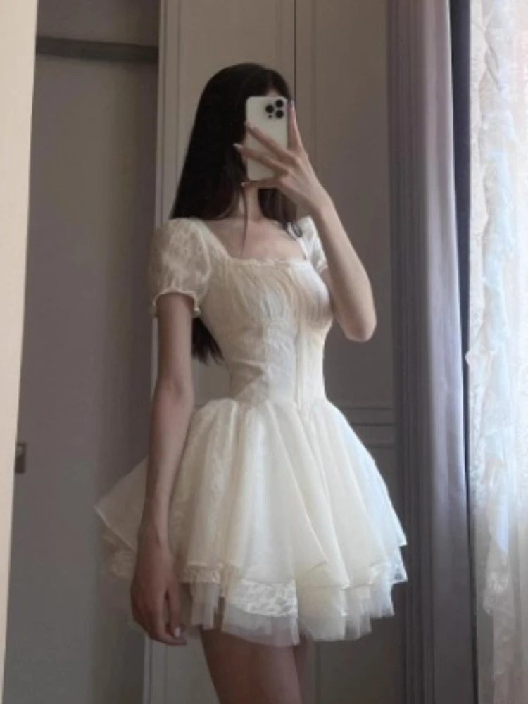 robe cocktail dentelle rose