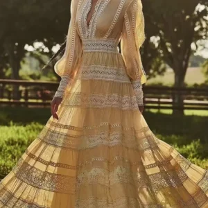 Robe en dentelle jaune