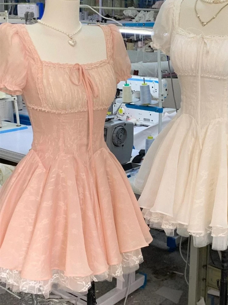 robe élégante dentelle rose