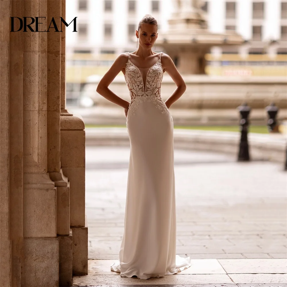 Robe de mariée avec bretelle en dentelle