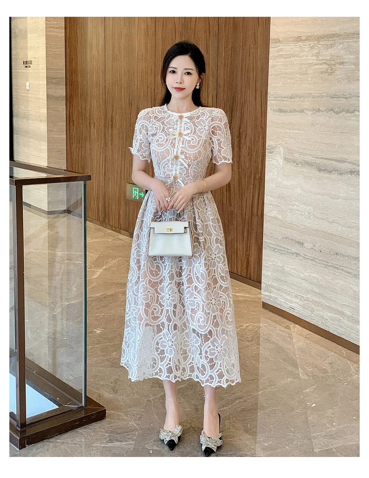 Robe en dentelle blanche – Image 10