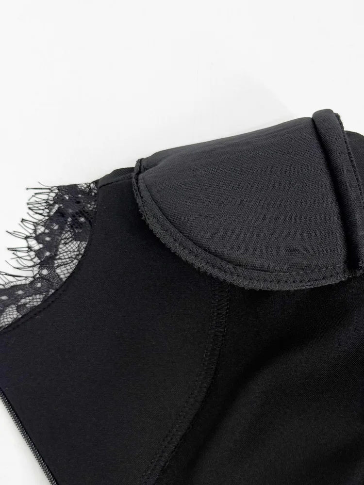 Robe dentelle personnalité