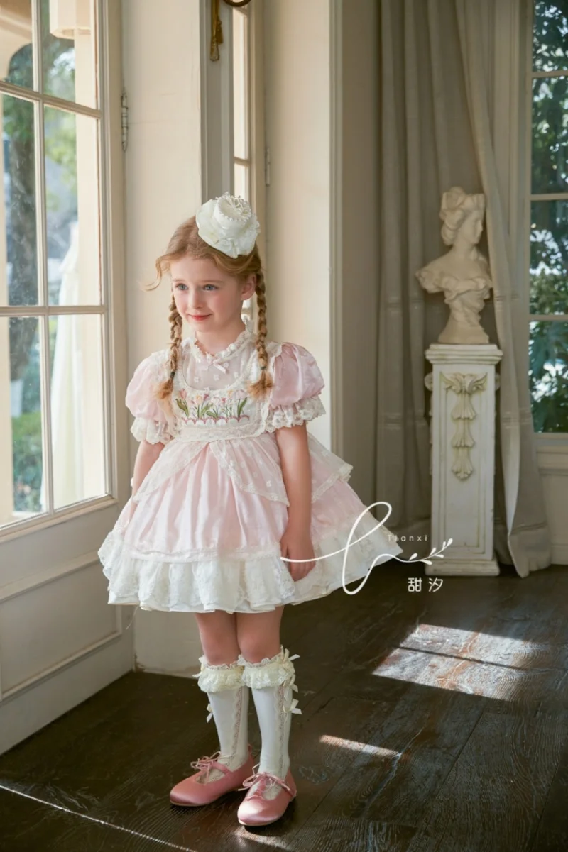 robe avec manches pétales