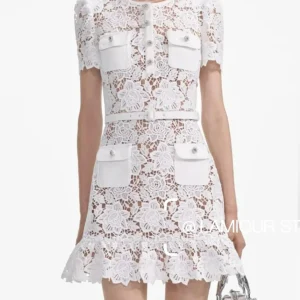 Robe en dentelle bleu
